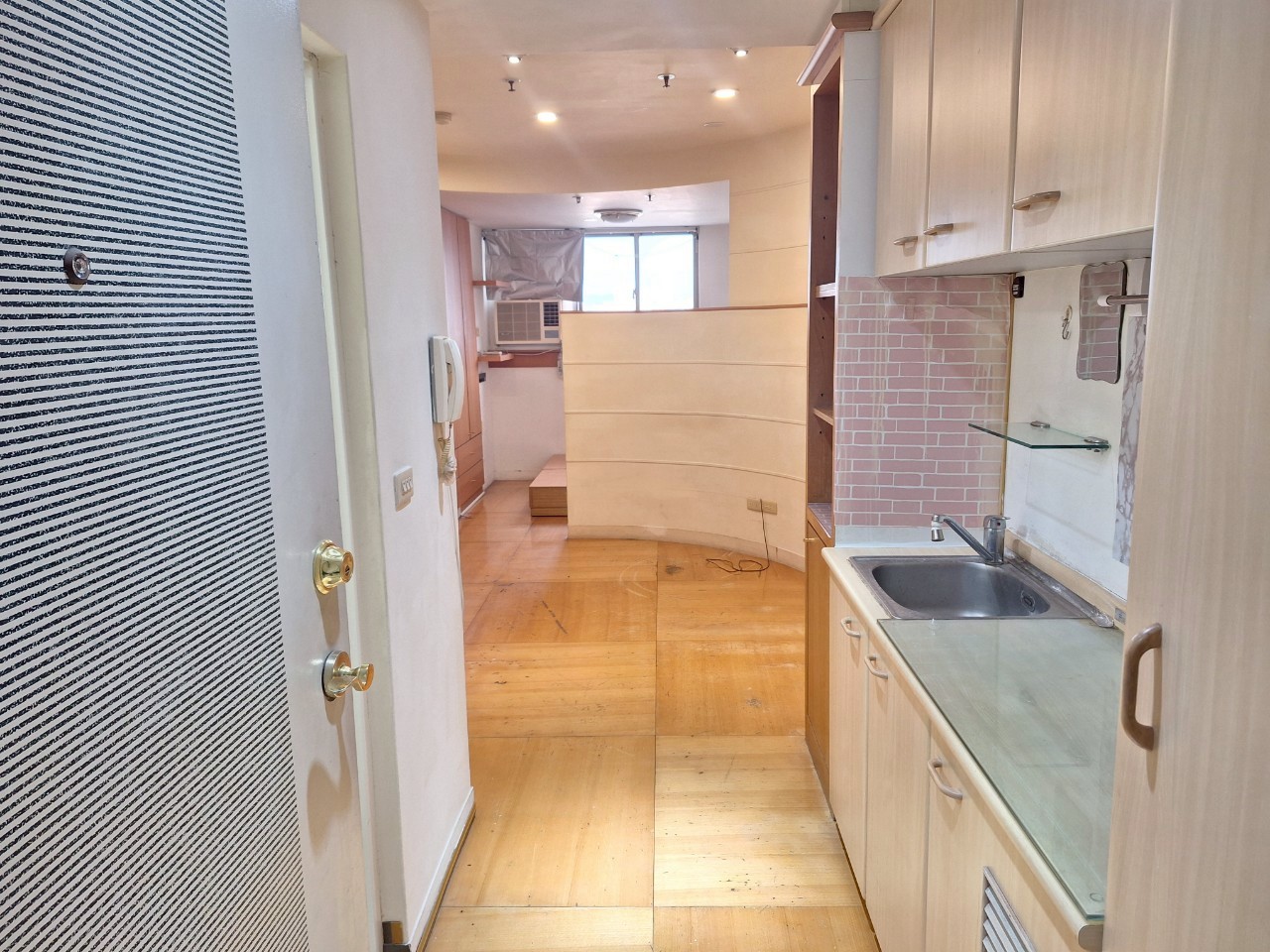 �˥������Ӽh�W�߮M�СD�x���x�q(A3)