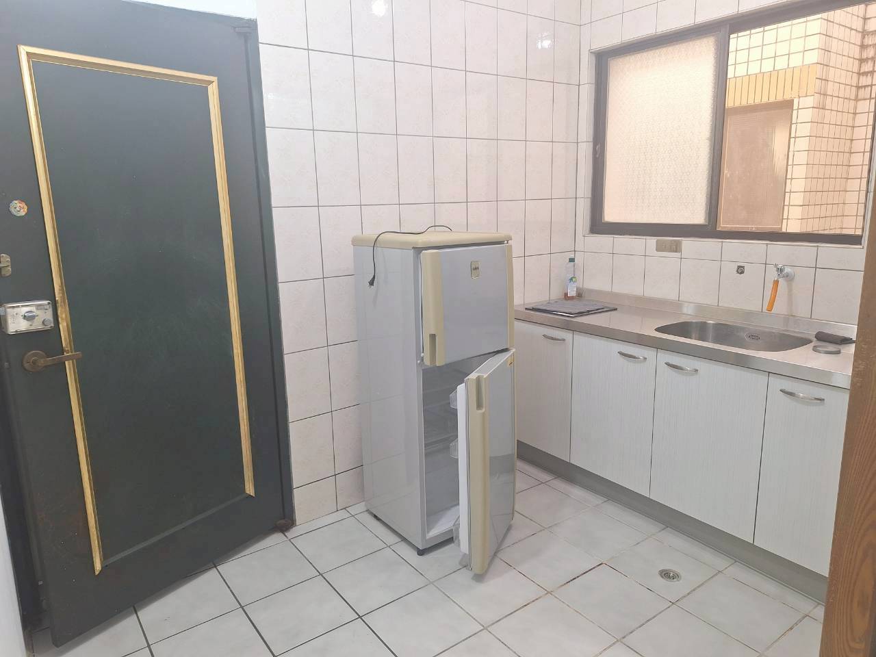 ���ؤG��q��W�߮M�СD���f�i������(A18)