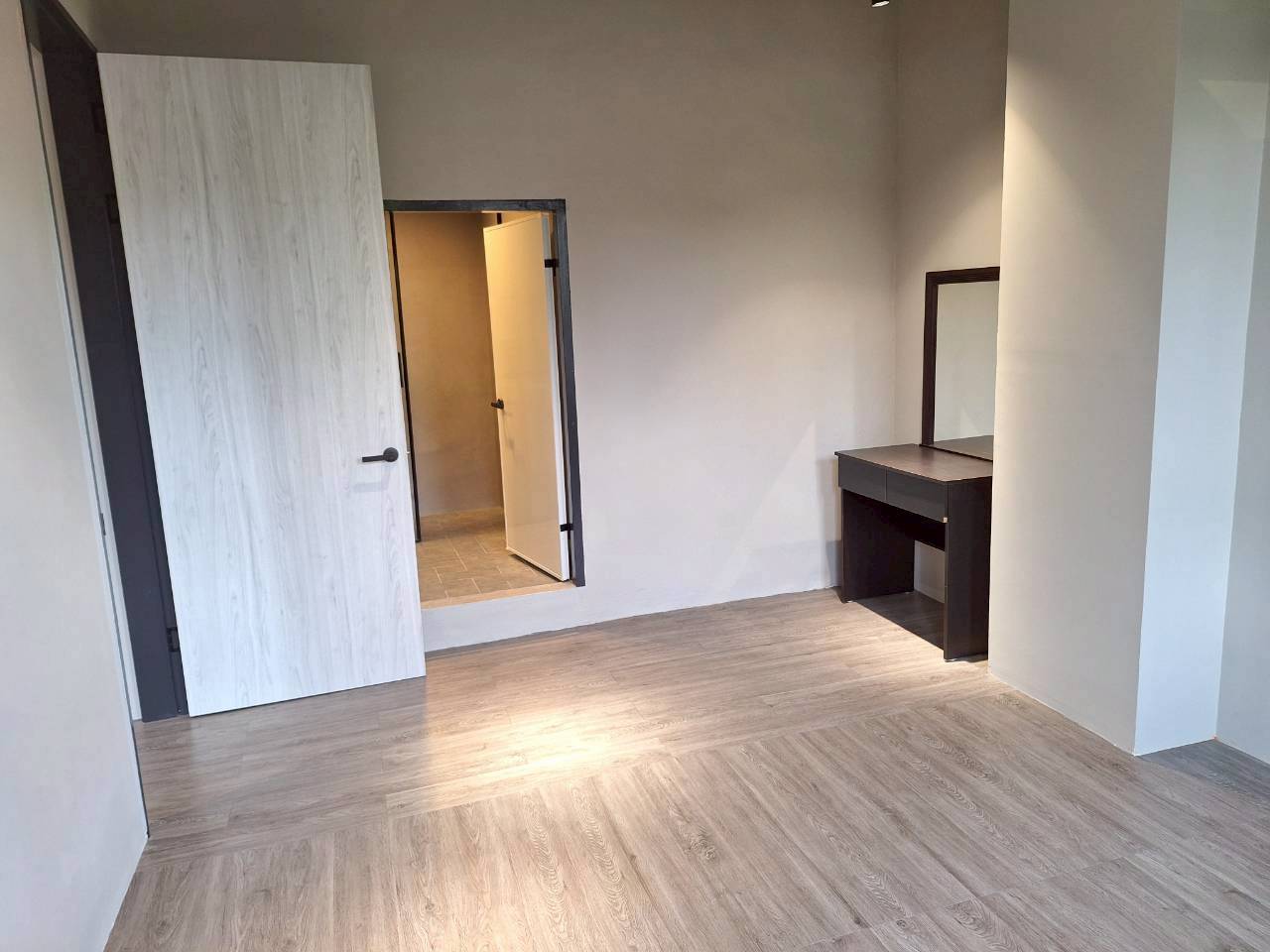 ��f�ӧQ���G�q���s��z�D���Ž�(JB1)