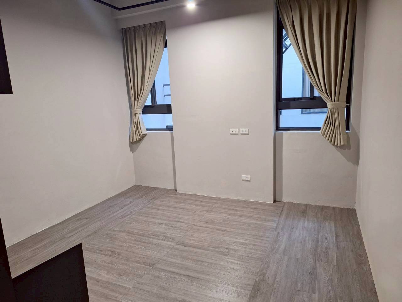 ��f�ӧQ���G�q���s��z�D���Ž�(JB2)