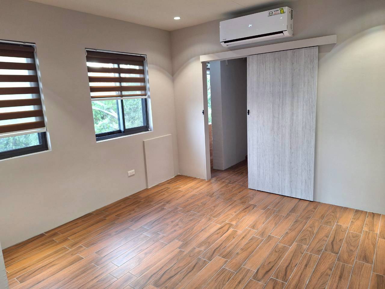 ��f�ӧQ���G�q���s��z�D���Ž�(JB8)