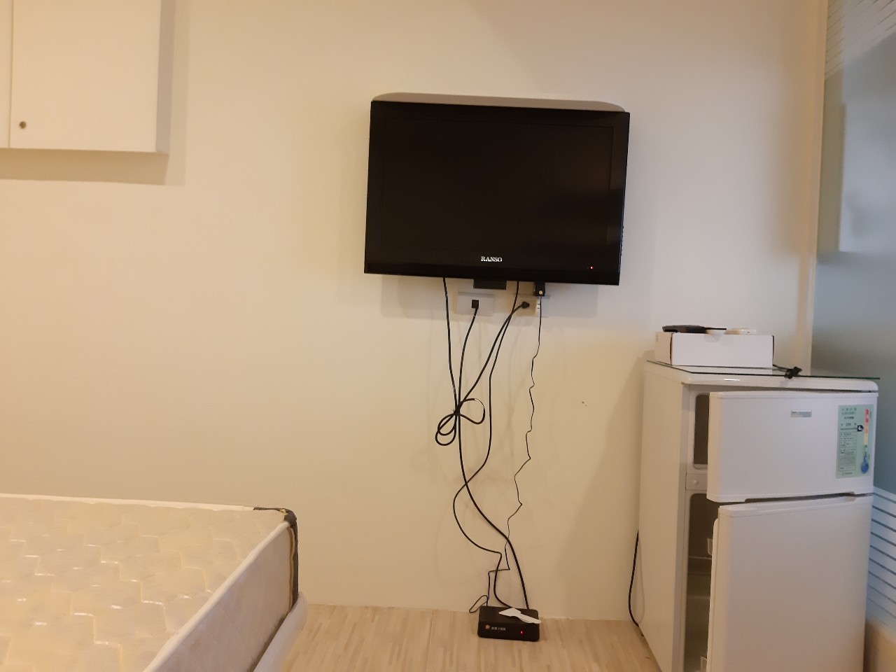 �Ь��T��q��W�~�M��(A20)