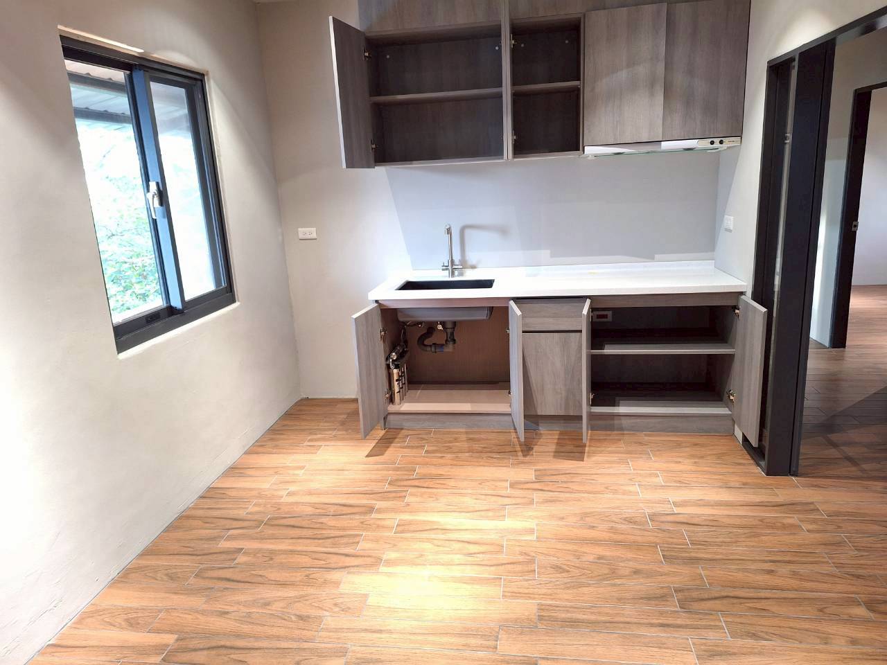 ��f�ӧQ���G�q���s��z�D���Ž�(JB62)