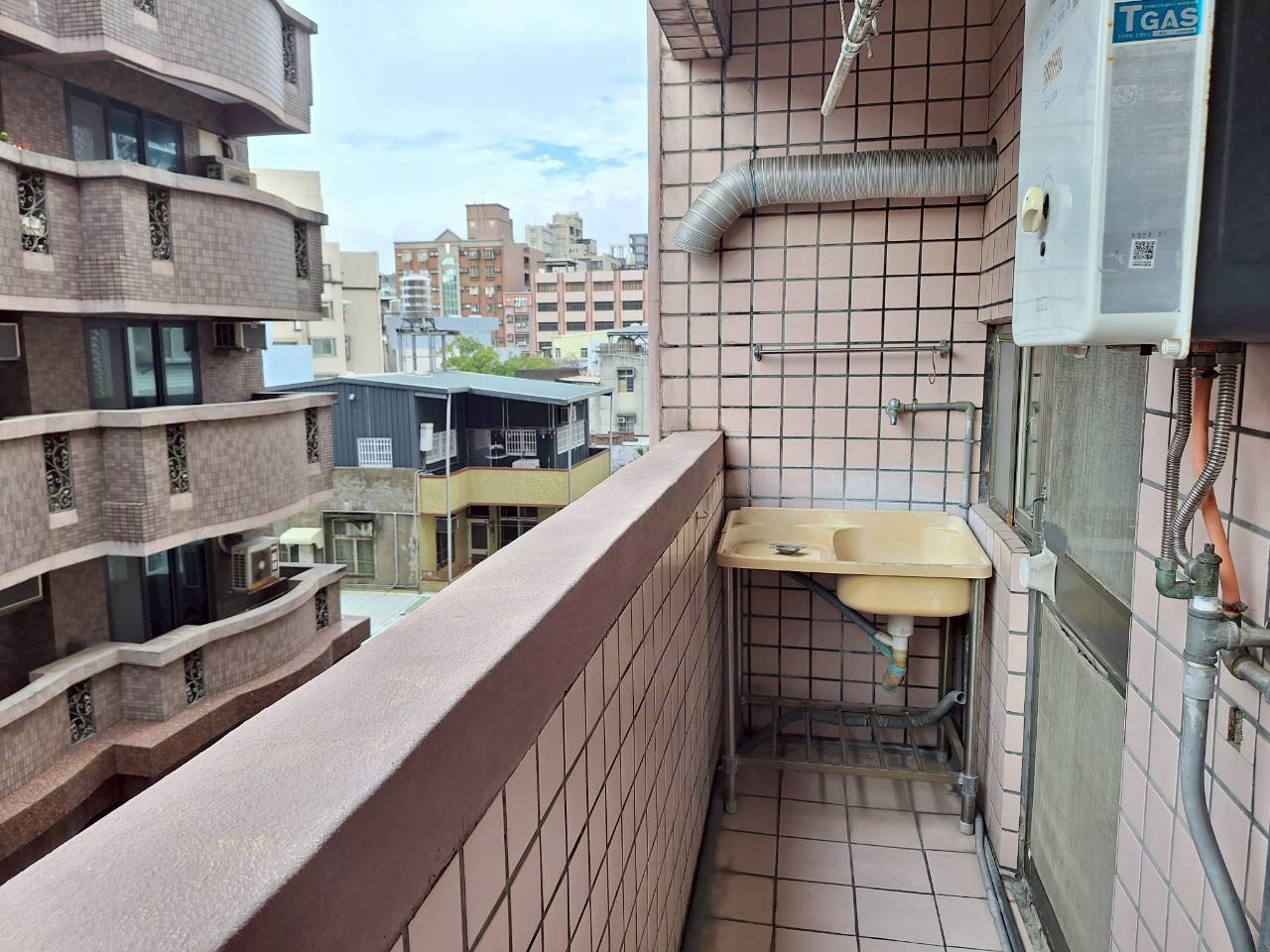 �������T�Ъ����񨮦�D�t�޲z�O(D34)