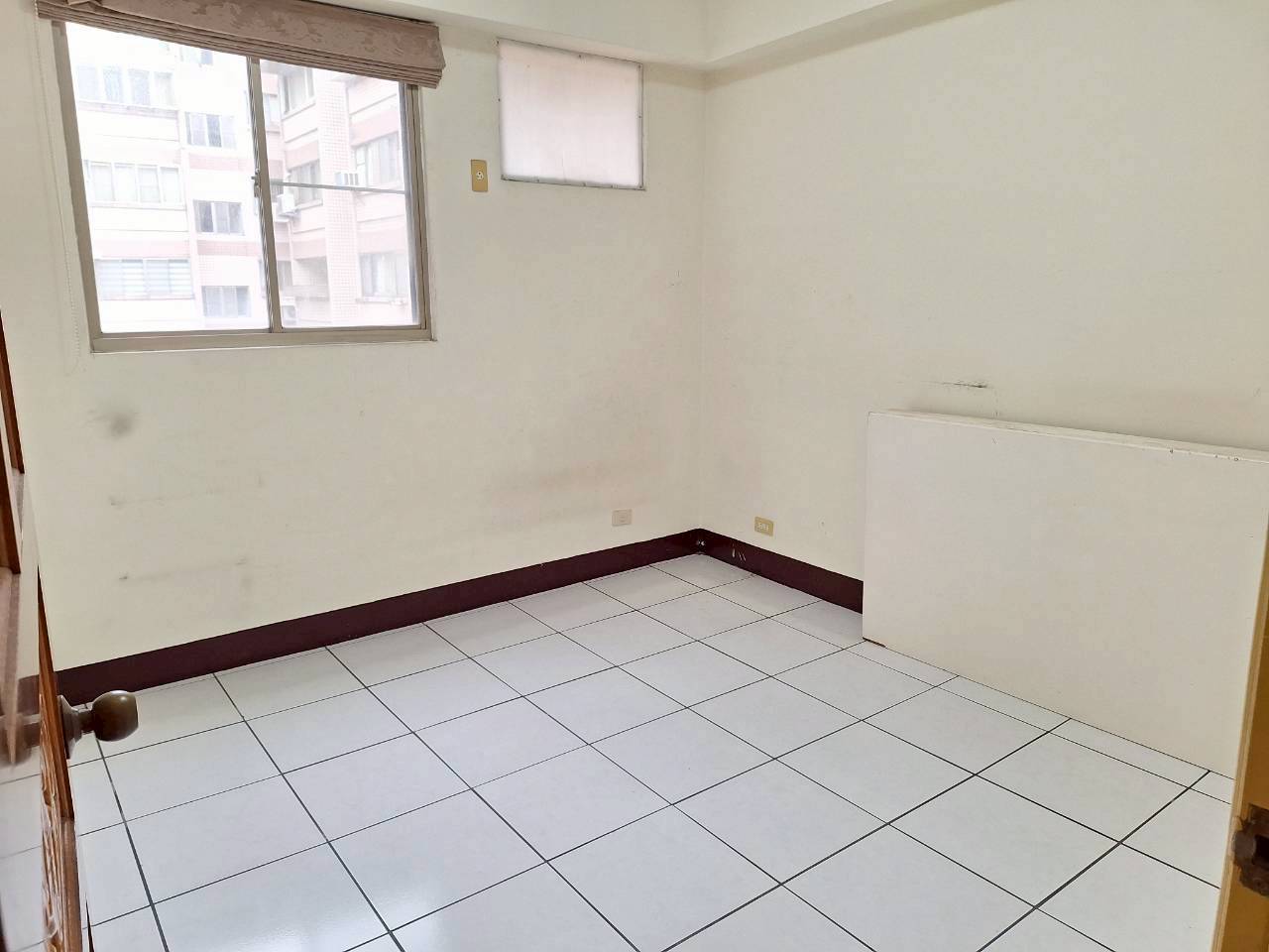 �������T�Ъ����񨮦�D�t�޲z�O(D34)