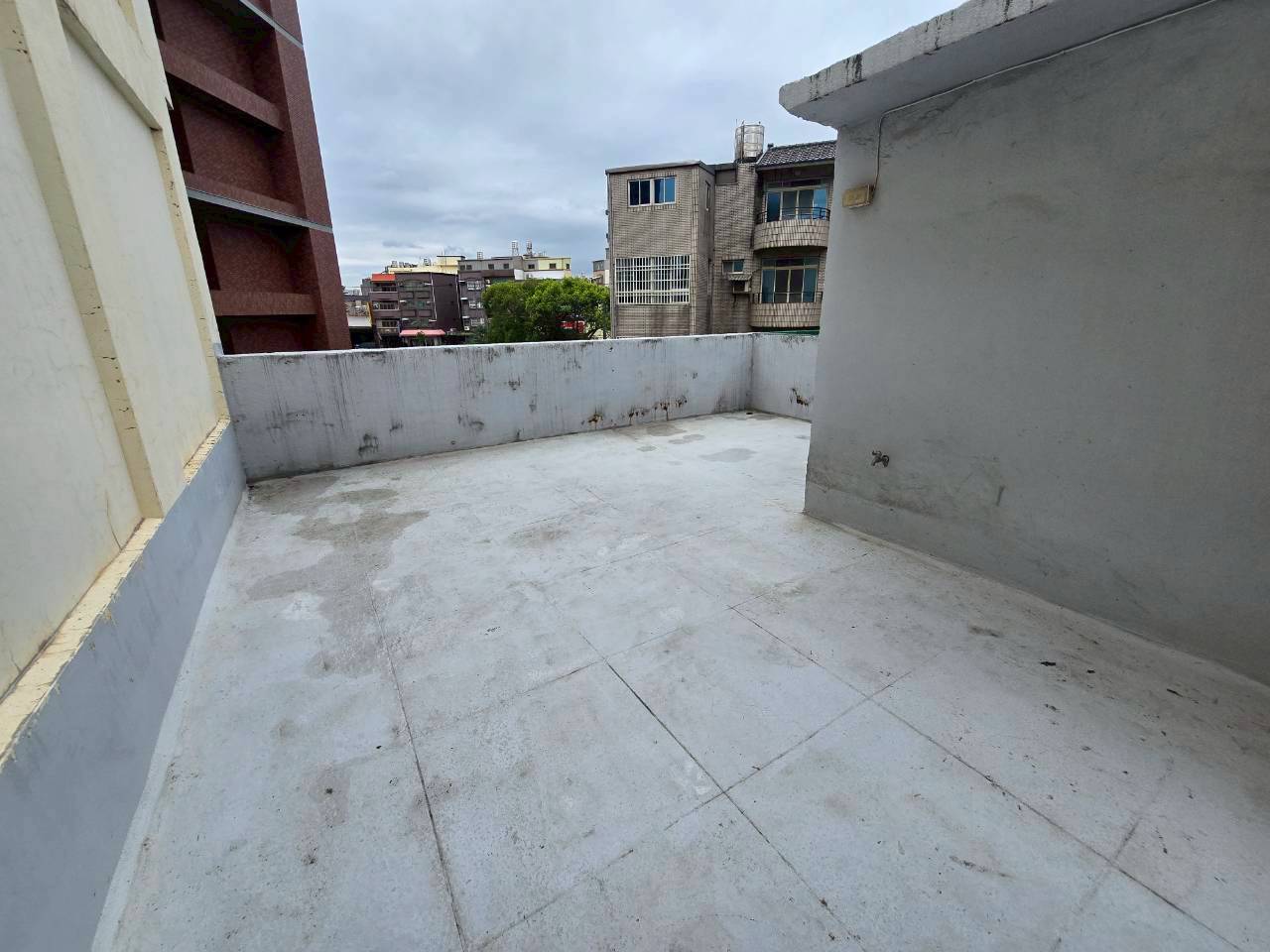 ���Y�e�ˡD��ɥX���D�i�u�@�ǡD�ۦ�����(JB101)