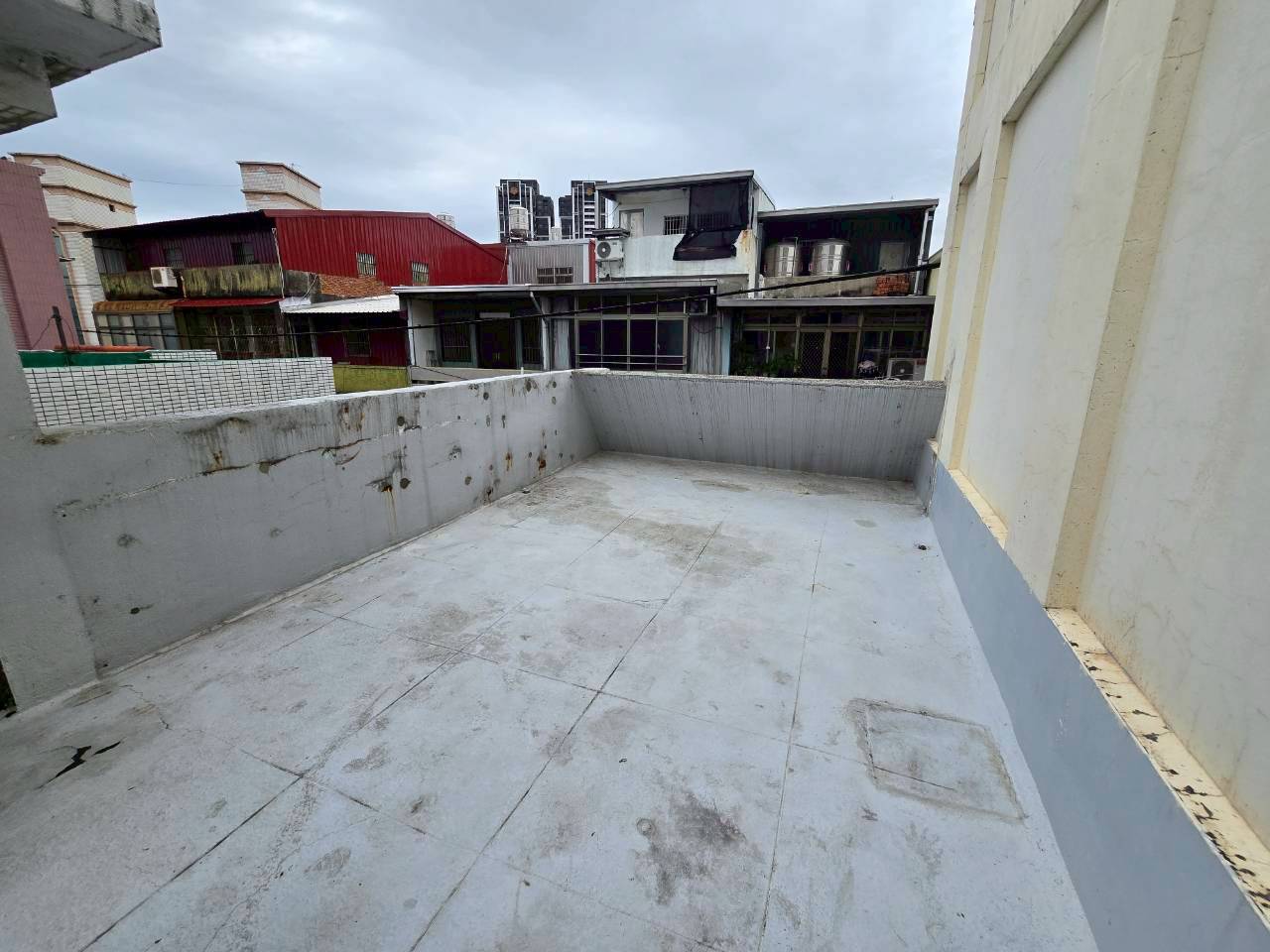 ���Y�e�ˡD��ɥX���D�i�u�@�ǡD�ۦ�����(JB101)