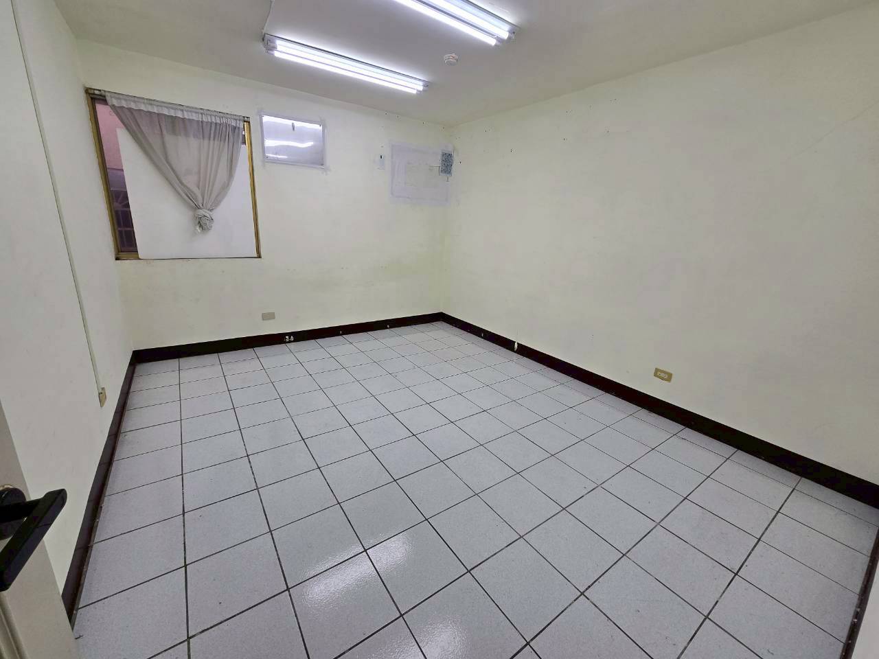 �L�˸��q�����j�ӡD���j���D�j�W��(F8)