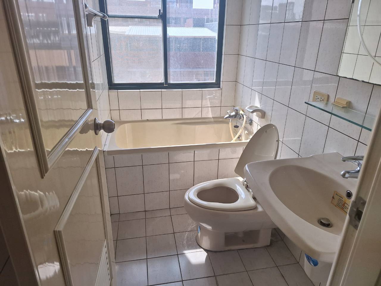 ���_���@�q���ϤG�j�����N��(F73)
