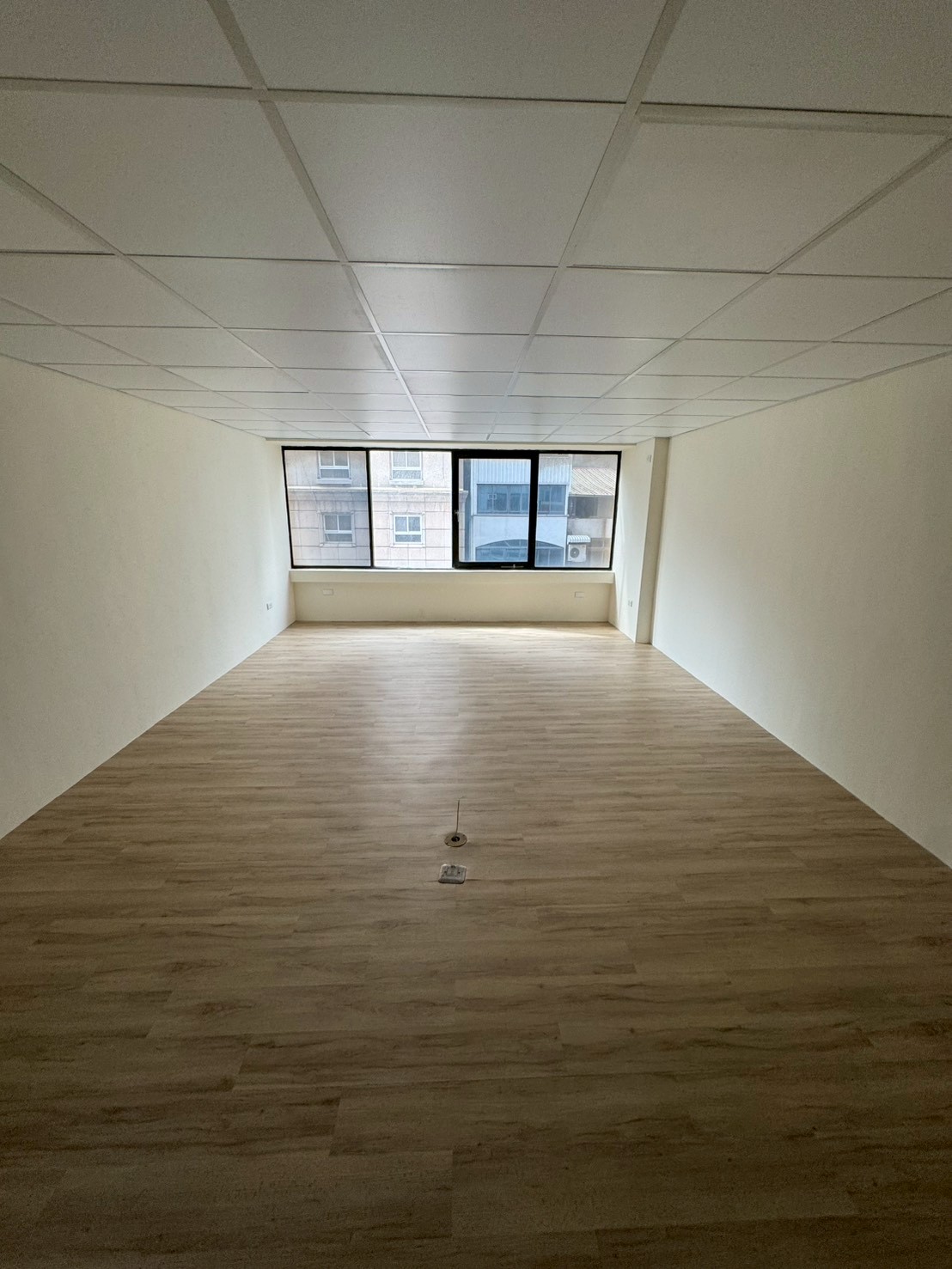 �񥨫��D�g�T�ѤU�D�p�W�ƿ줽�D�A�ӤH�u�@��(F35)