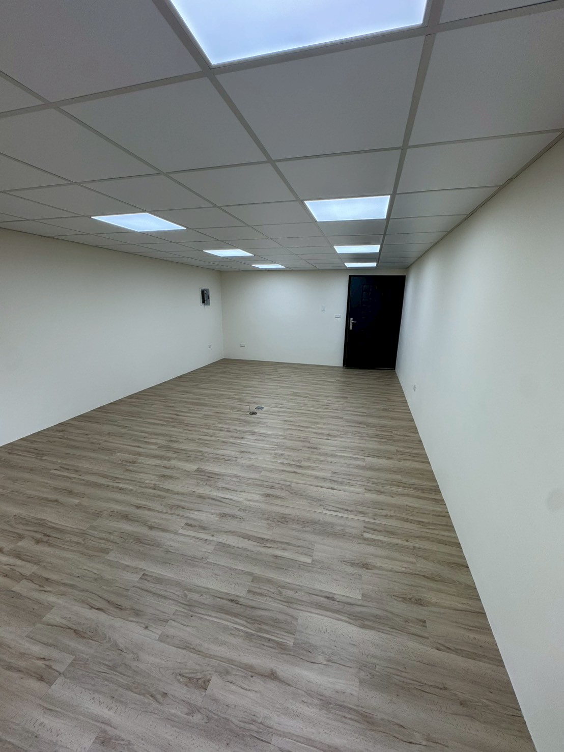 �񥨫��D�g�T�ѤU�D�p�W�ƿ줽�D�A�ӤH�u�@��(F35)