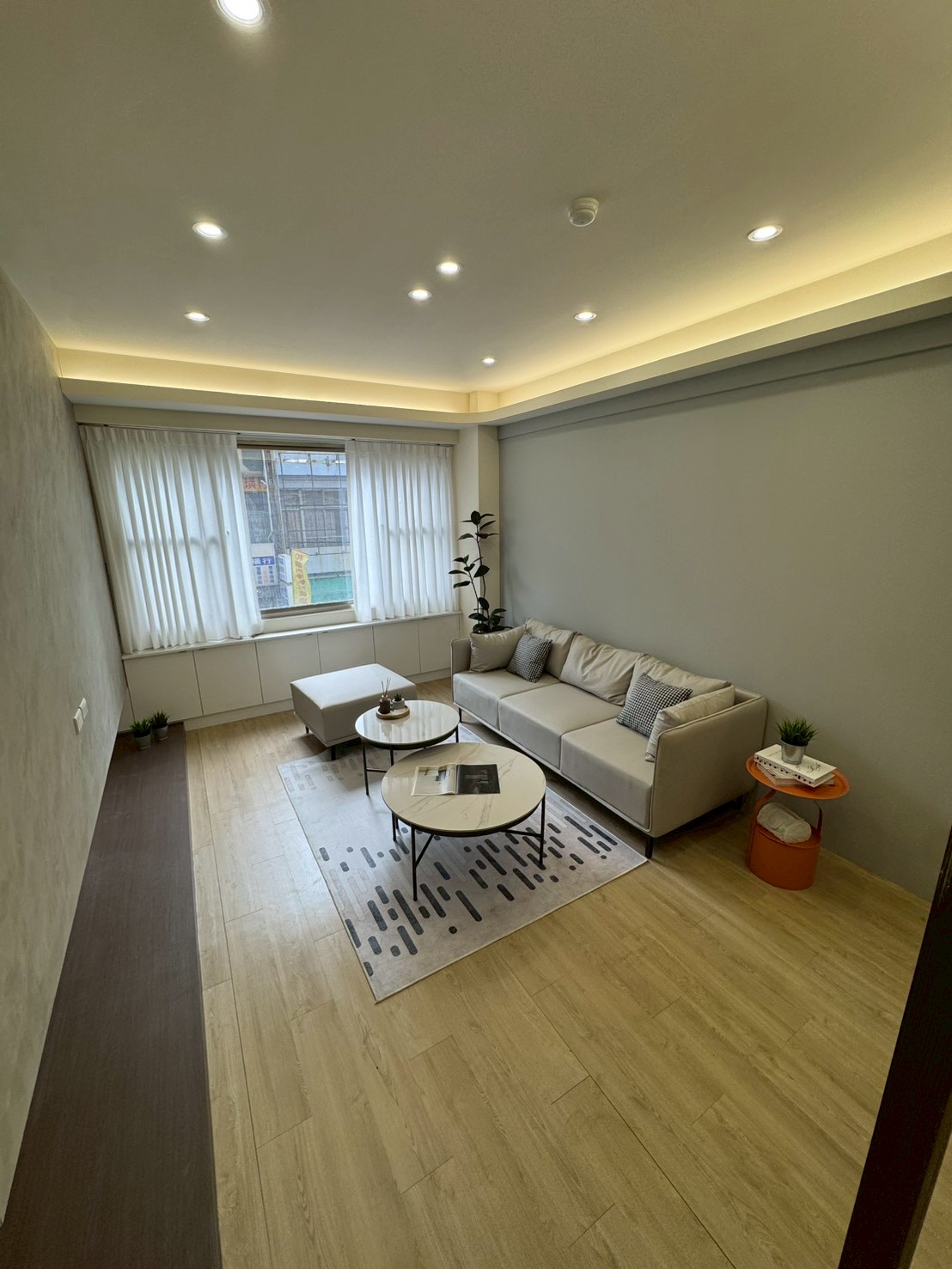 ���ڸ��D�񥨫��D�j�W����D���Ϣ��СD�íѥi��(F143)