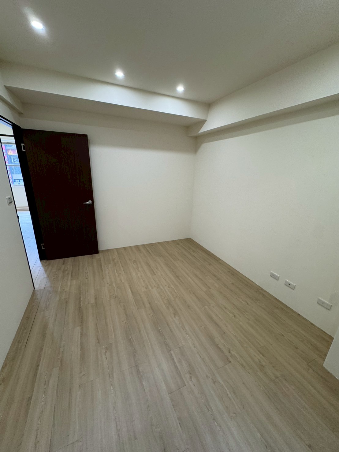 ���ڸ��D�񥨫��D�j�W����D���Ϣ��СD�íѥi��(F143)