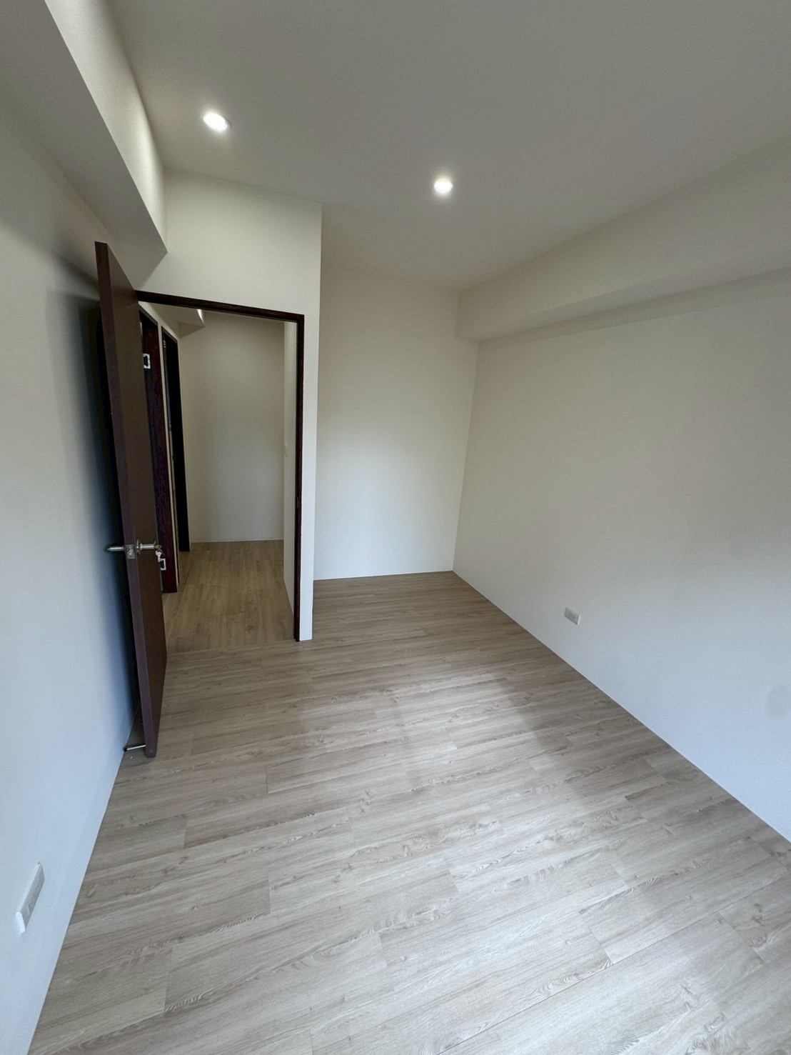 ���ڸ��D�񥨫��D�j�W����D���Ϣ��СD�íѥi��(F143)