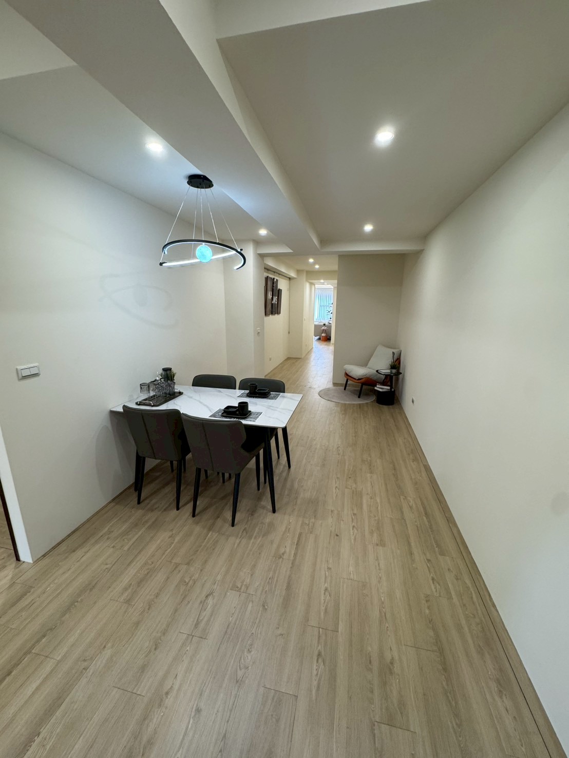 ���ڸ��D�񥨫��D�j�W����D���Ϣ��СD�íѥi��(F143)