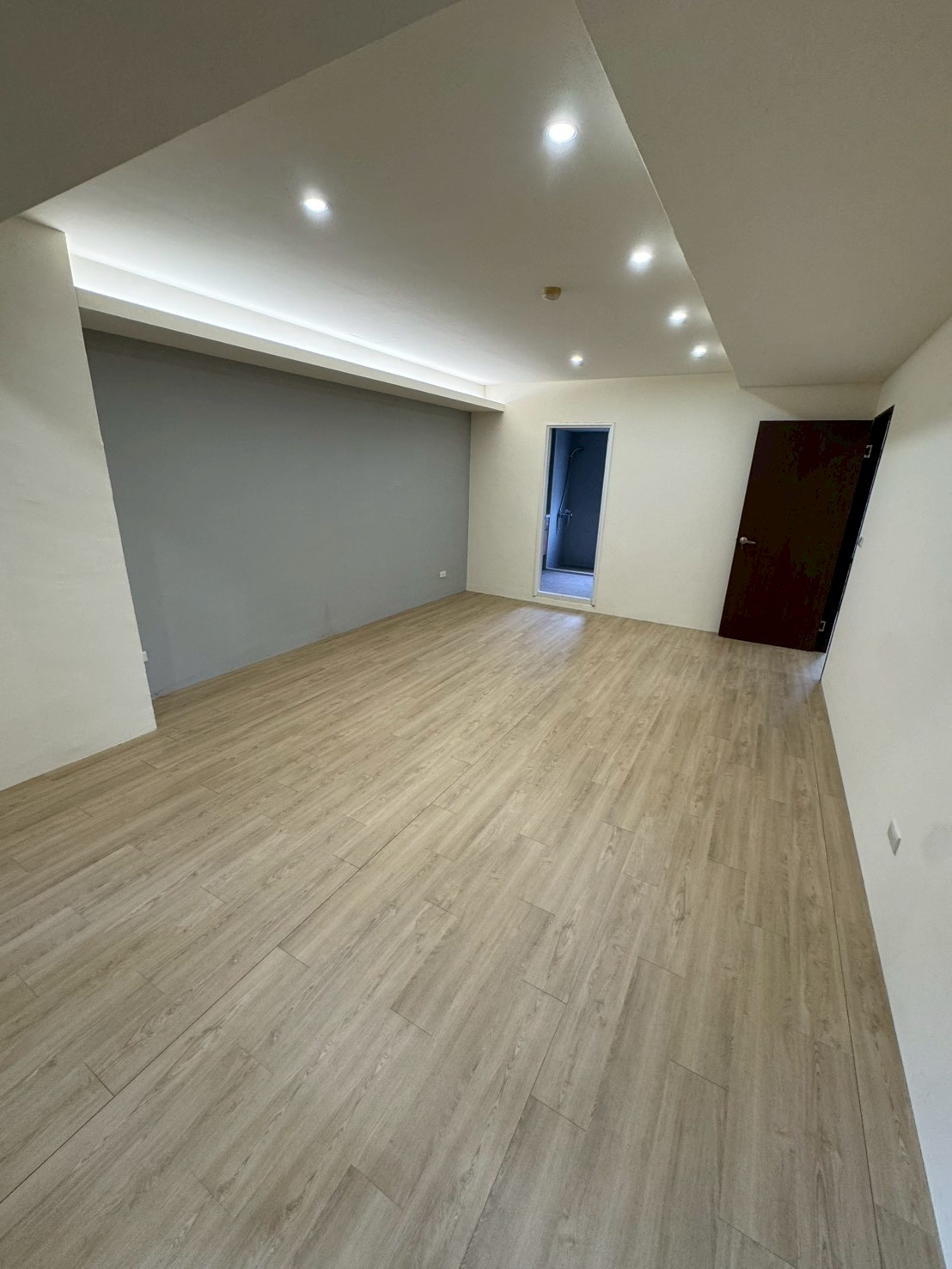 ���ڸ��D�񥨫��D�j�W����D���Ϣ��СD�íѥi��(F143)