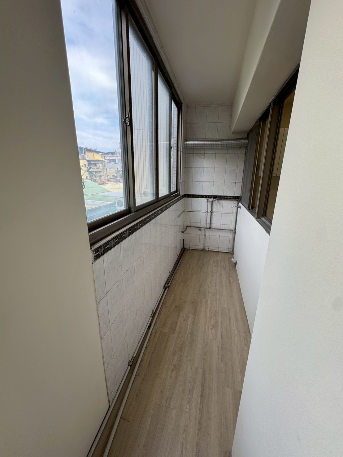 ���ڸ��D�񥨫��D�j�W����D���Ϣ��СD�íѥi��(F143)