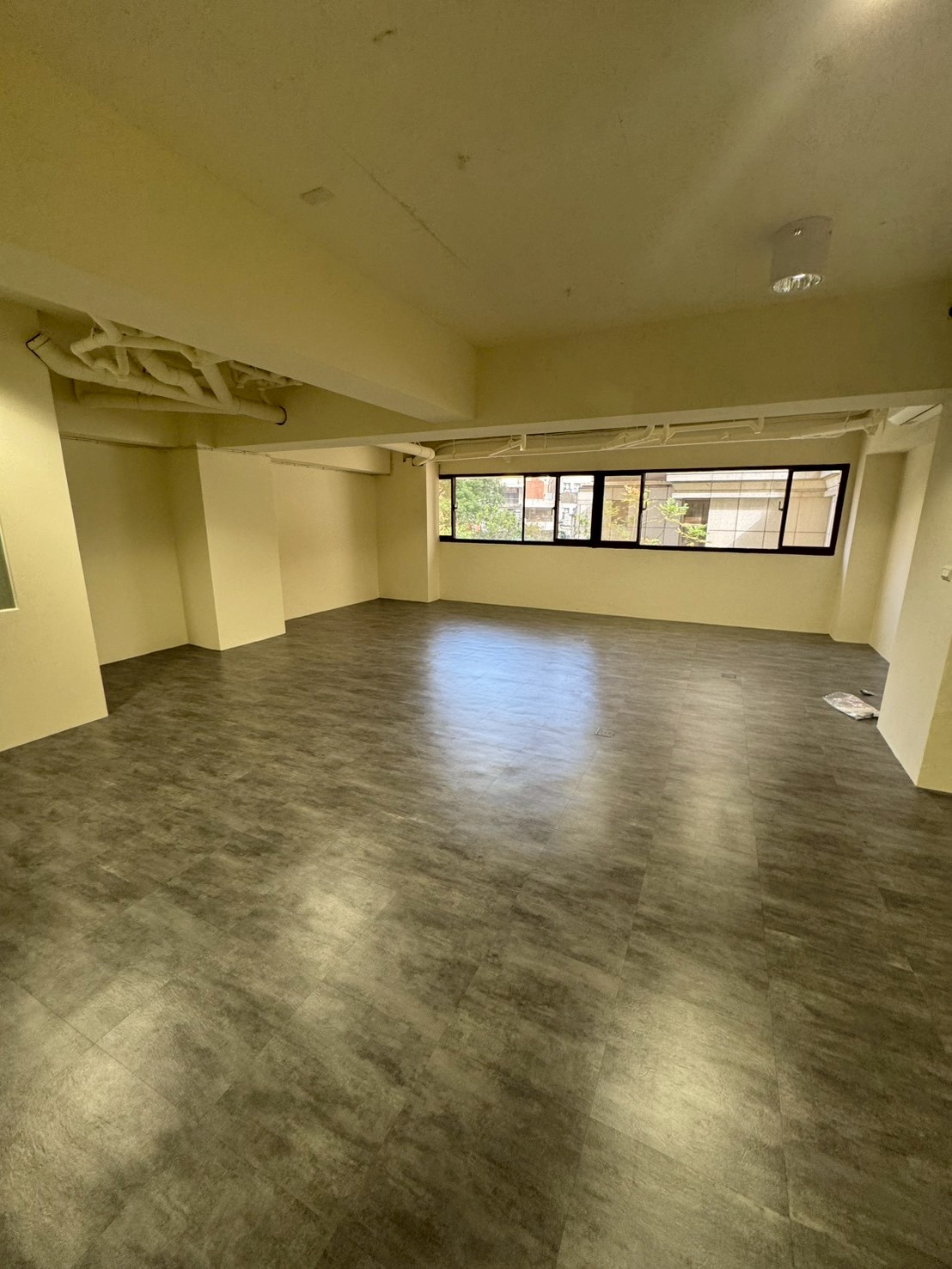 ����21�D�G�ө����D�A�줽�D�u�@��(F80)