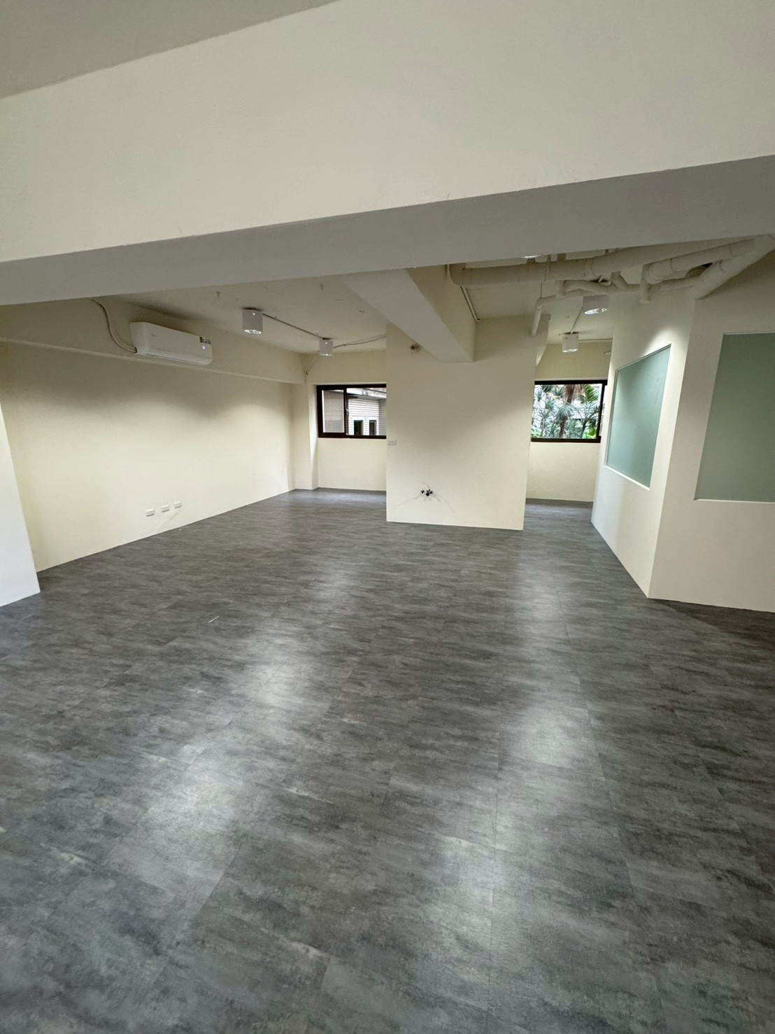 ����21�D�G�ө����D�A�줽�D�u�@��(F80)