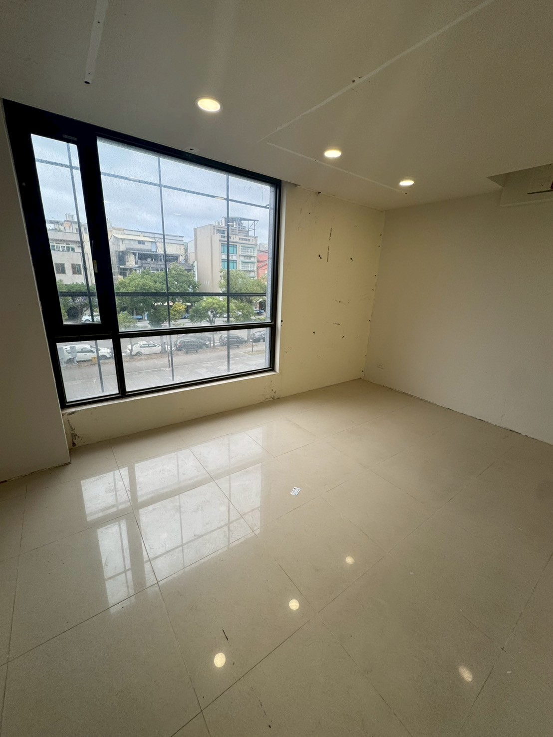 �񥨫��D���g������D�D��ɪ�����(H130)