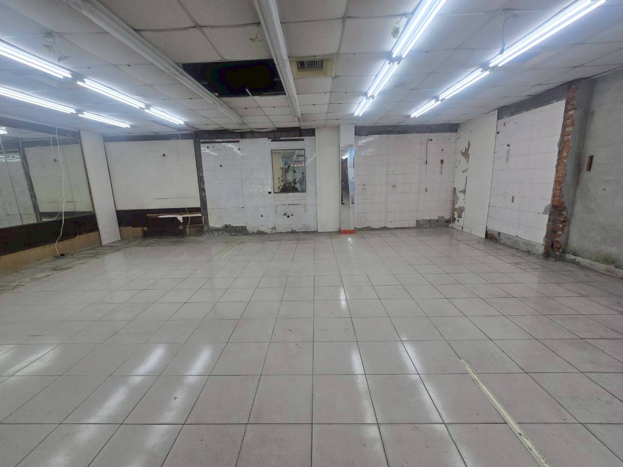 �j���e�D�j�W�ơD�ˬ�Ӱ�D�}�����X�D�i�\���D�n����(H69)